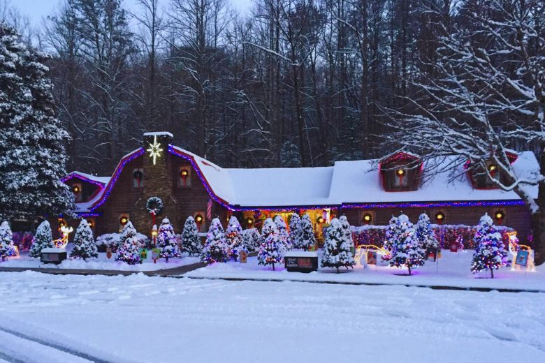 Best Local Shops to Visit During Your Winter Stay in Gatlinburg